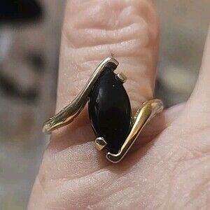Beautiful Black And Gold Tone Vintage Beta Ring 9.5